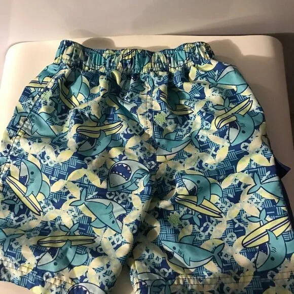 UV Skinz swim trunks Size 5 shorts. Blue sharks UV Protection 50+ sunwear - Picture 3 of 8
